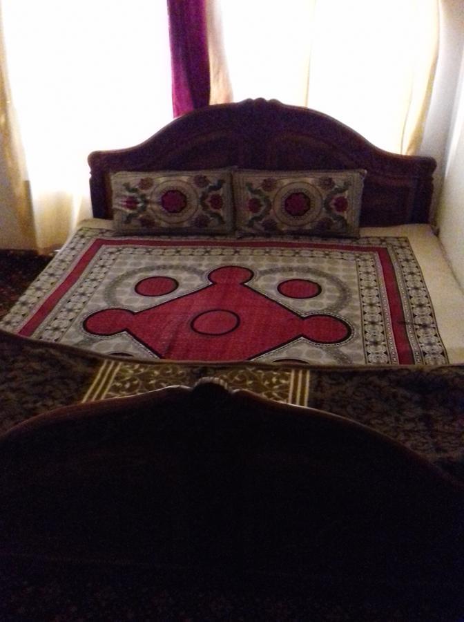 My Guest House Srīnagar Eksteriør bilde